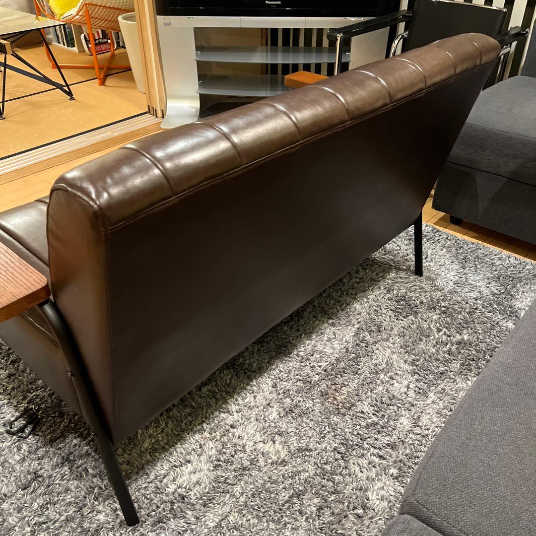 美品　ニトリ　2人掛けソファ 合皮タイプ (ステイン2KD Nシールド DBR)