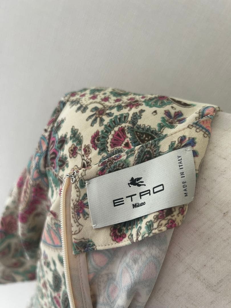 セール エトロ　ワンピース　柄物