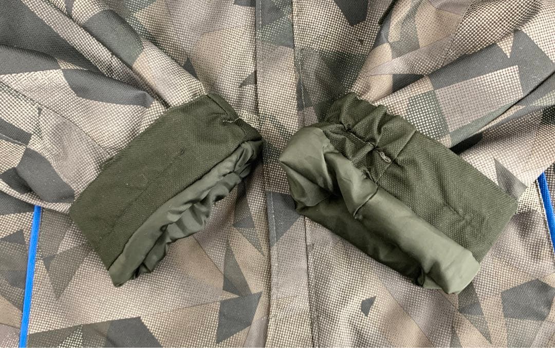 美品 phenix フェニックス スキーウェア 上下セット 160サイズ