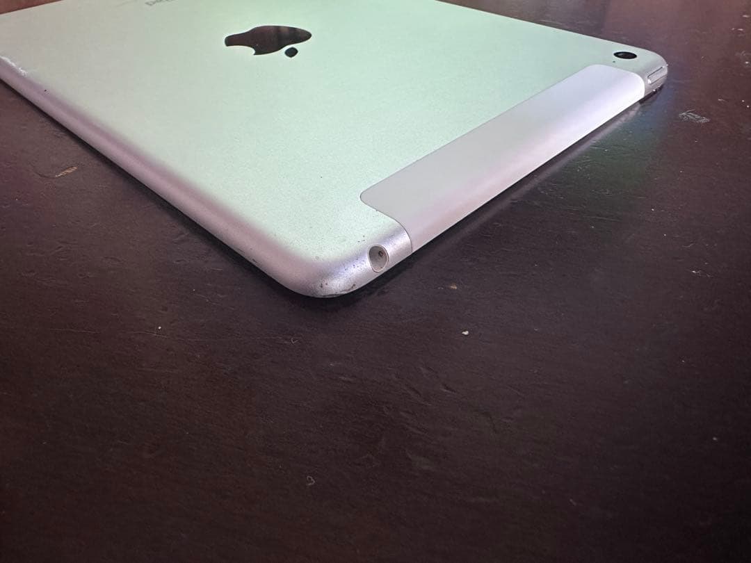 Apple iPad mini 4 128GB シルバー 本体