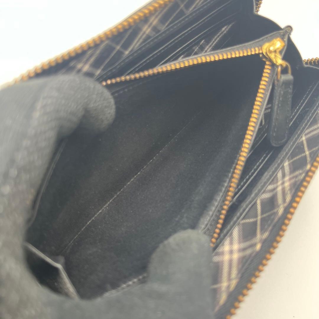 希少 バーバリーブルーレーベル 長財布 ラウンドジップ ブラック 金具ロゴ