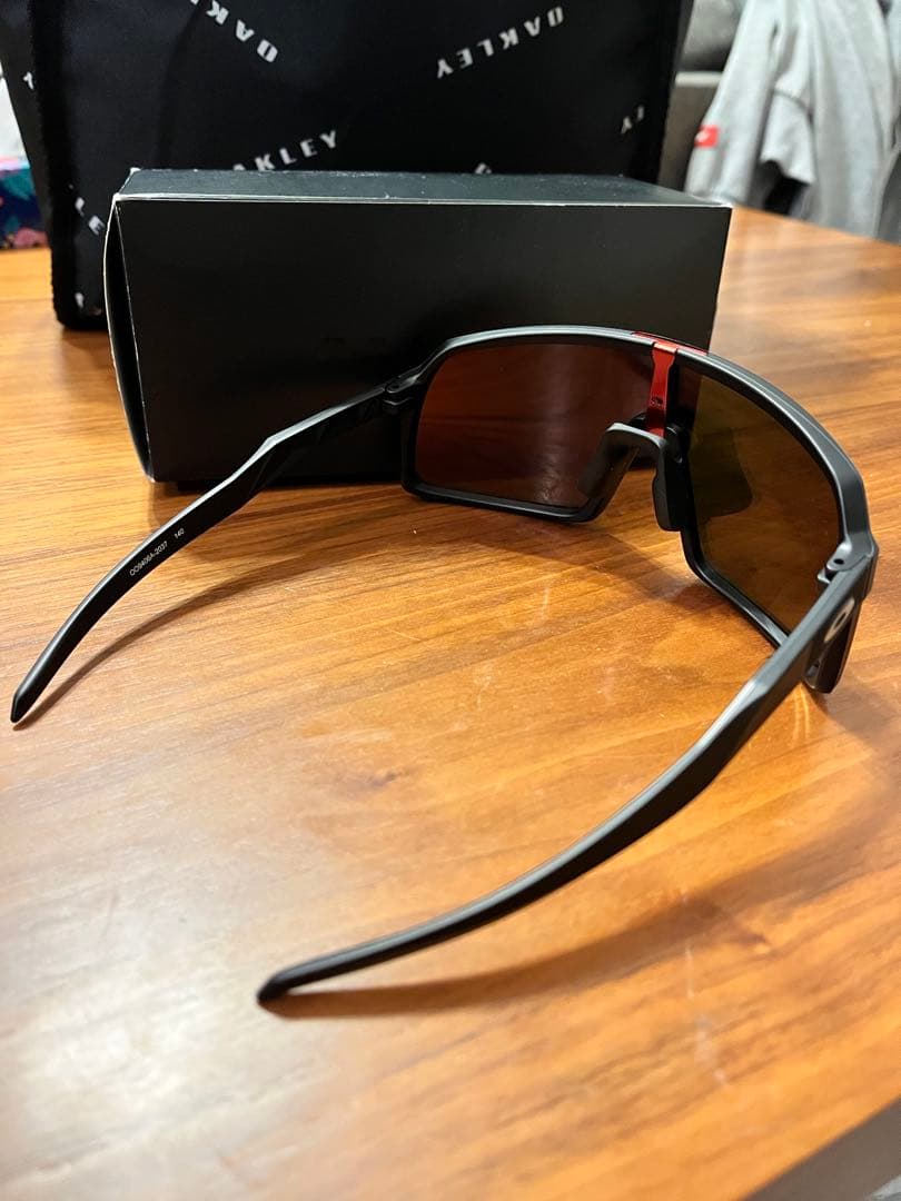 【未使用】オークリー スートロ レッドレンズ＋交換用レンズ付／付属品完備