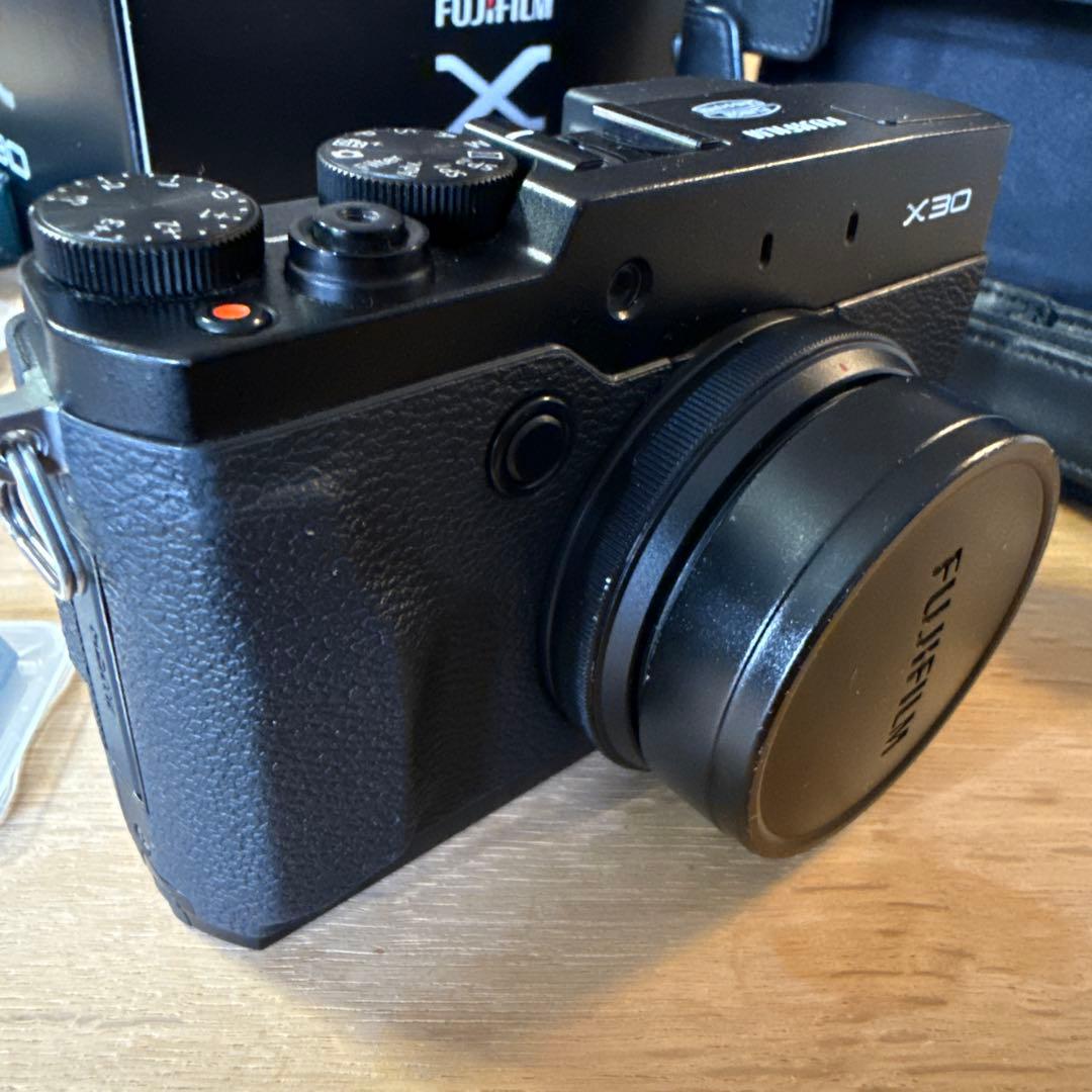 FUJIFILM X30 ブラック　ケース付き
