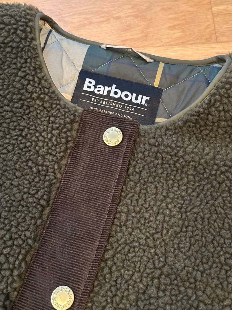 Barbour ダークグリーン ボアベスト