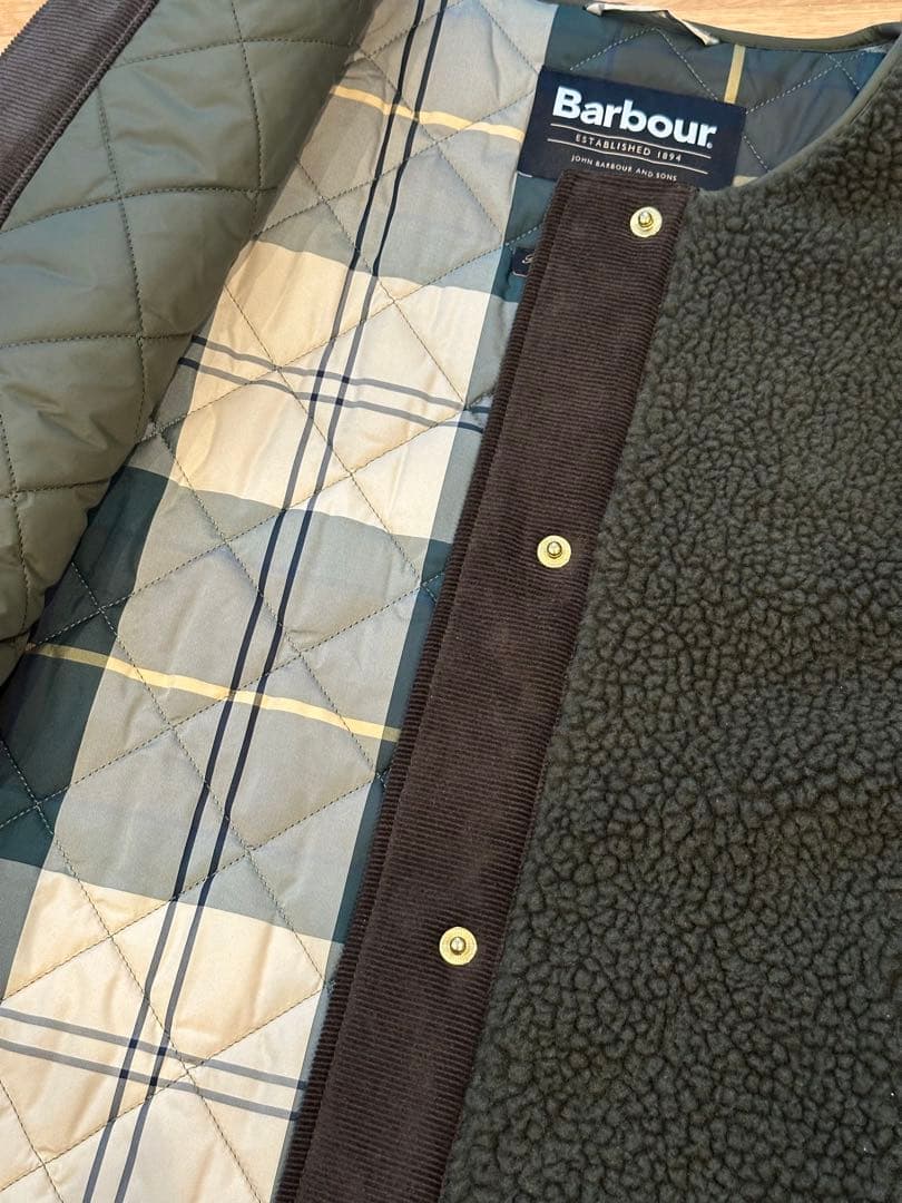 Barbour ダークグリーン ボアベスト