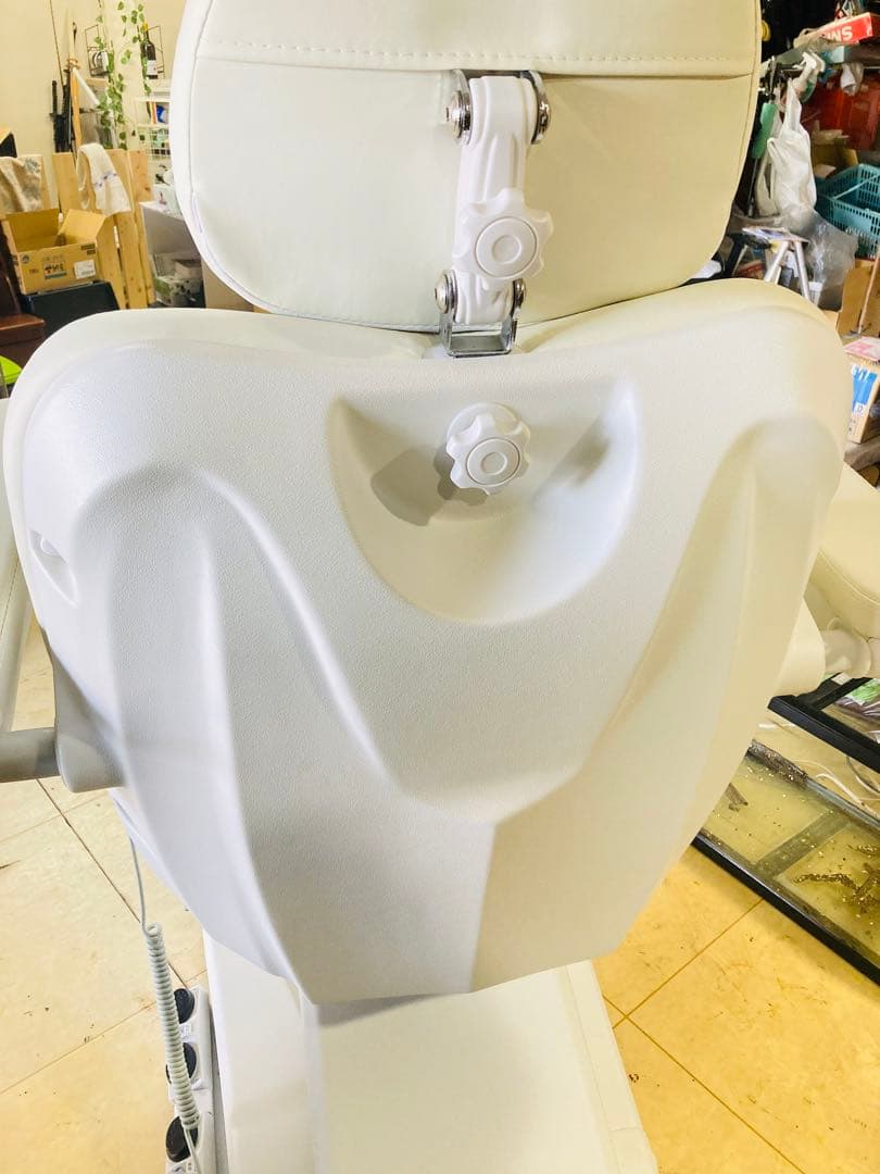 専用 電動フェイシャルベッド（ヒーター付き）First Class ホワイト色