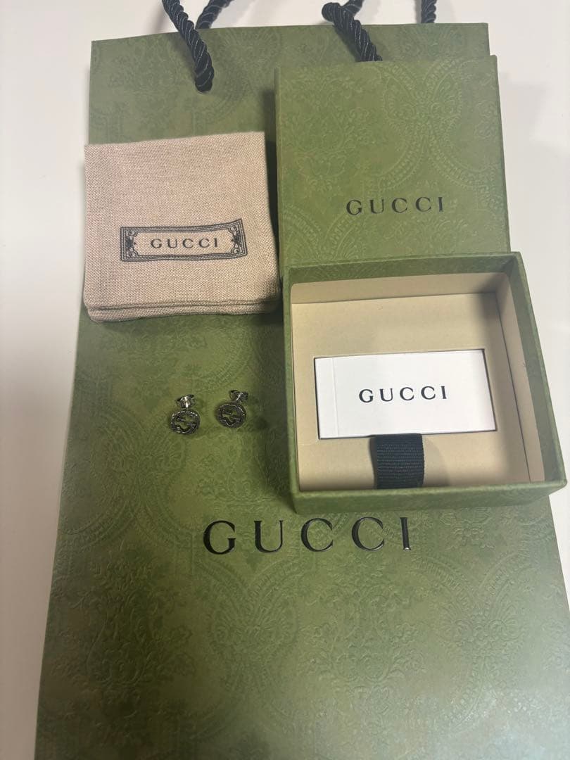 【大特価‼︎】GUCCIインターロッキングGピアス ユニセックス箱・ショッパー両耳