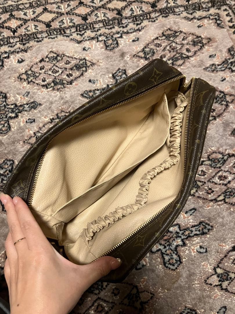 【美品】Louis Vuitton ルイヴィトン モノグラム クラッチバッグ