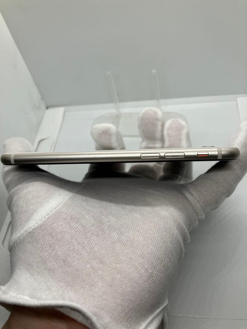 美品 iPhone SE3 128GB バッテリー100% SIMフリー