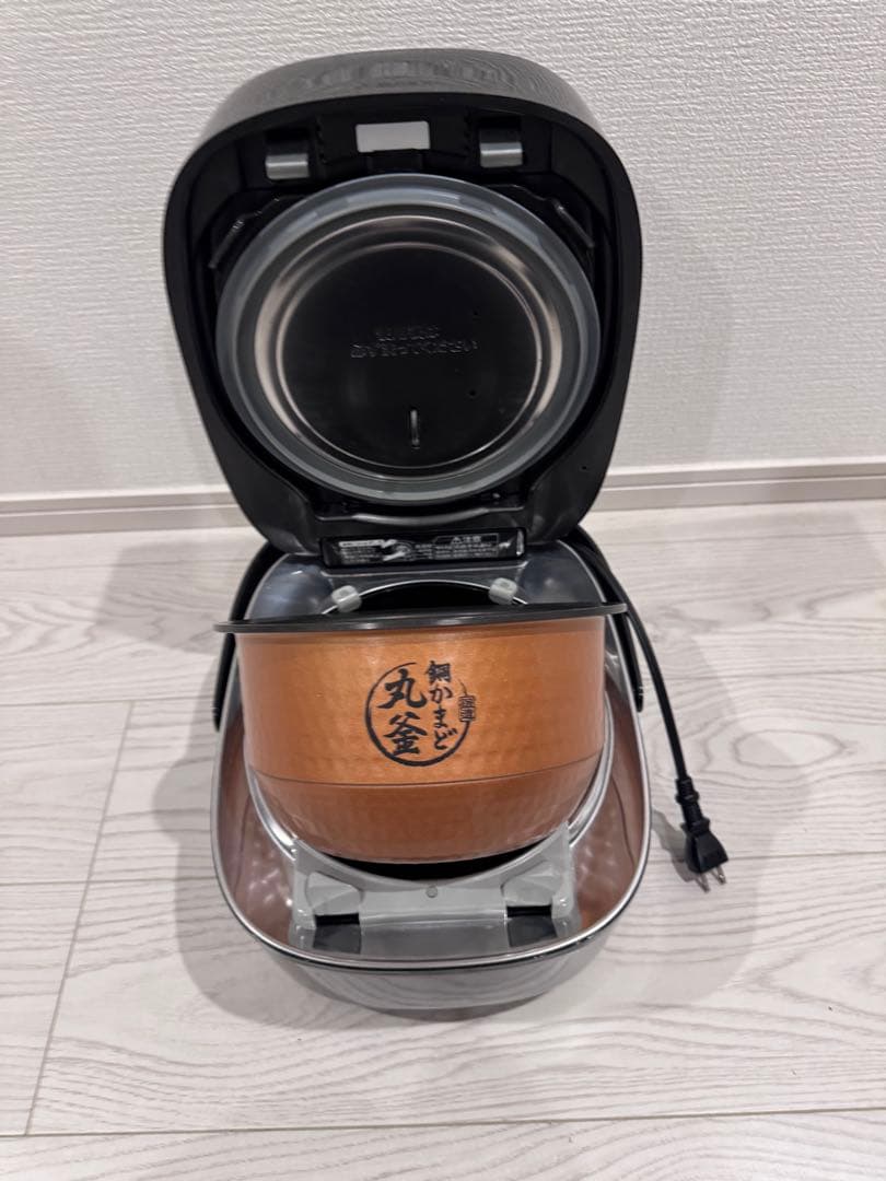 TOSHIBA RC-10VSV 炎匠炊き グランブラック （ジャンク品）