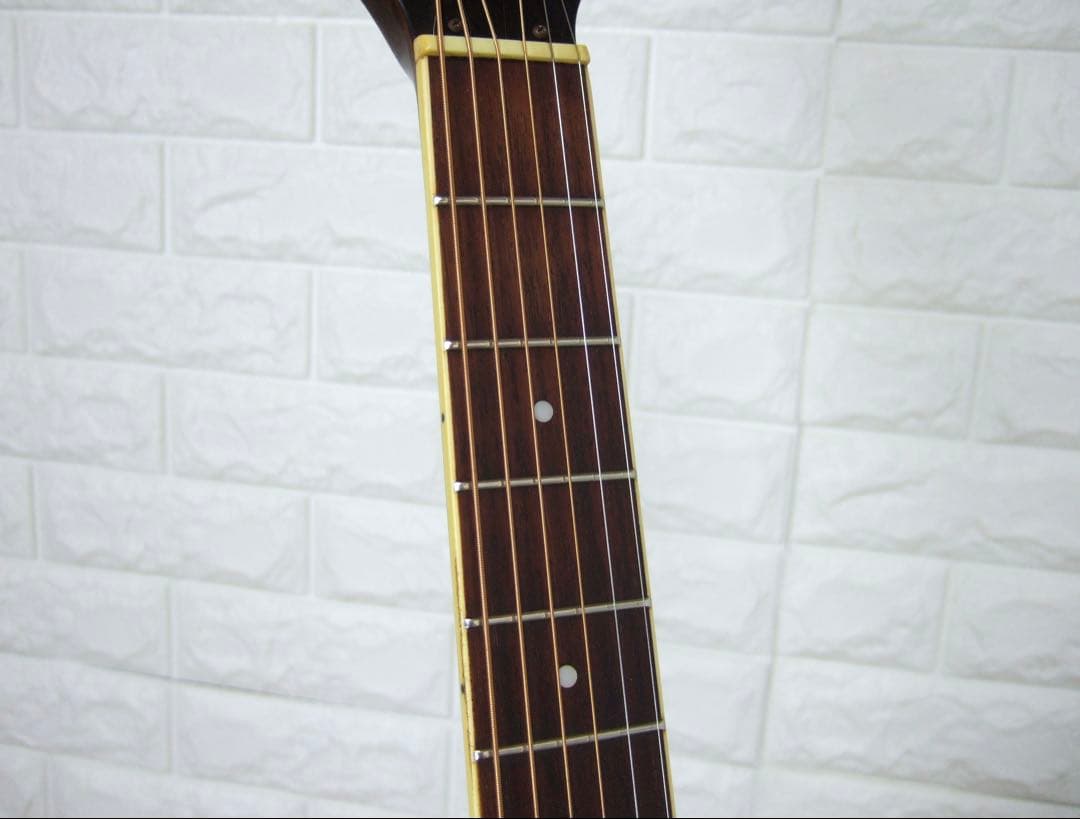 Fender FR-93リゾネーターギター