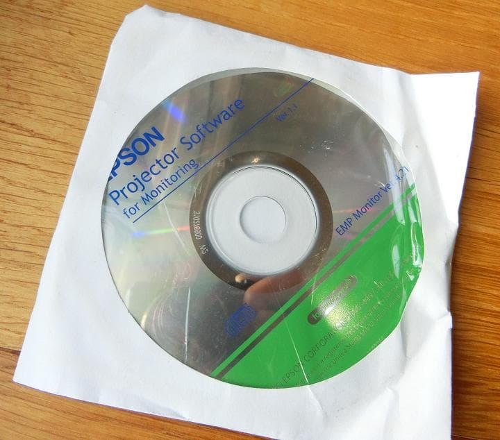 【EPSON】EMP-1825【プロジェクタ】