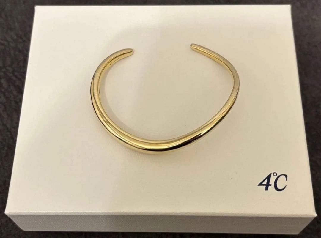 5/11限定価格【Noble of Water】 シルバー バングル 4℃