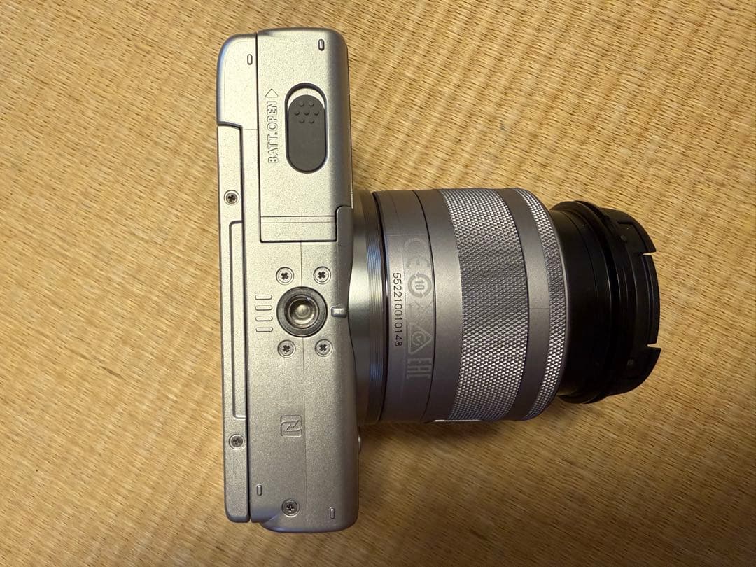 Canon EOS M100 + EF-M 15-45mm + 22mmセット