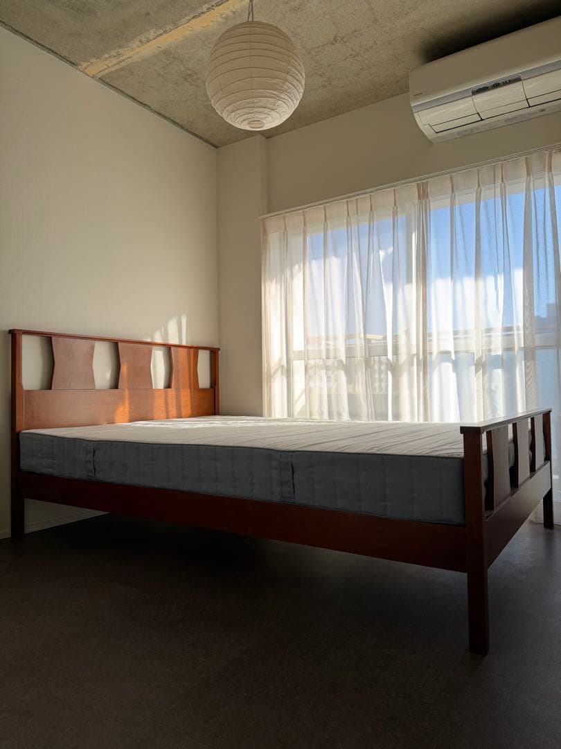 ACMEオリジナルBROOKSシリーズのダブルベッド（フレームのみ）