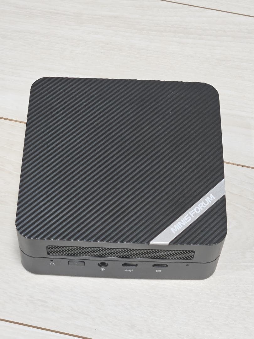 Minisforum UM560 ミニPC 5625U 16GB/512GB