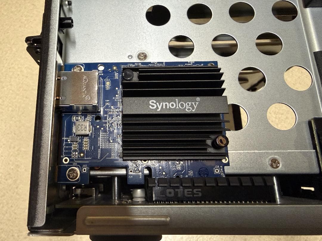 Synology DS1821+ 8ベイ NAS 32GB+10GbE+SSD