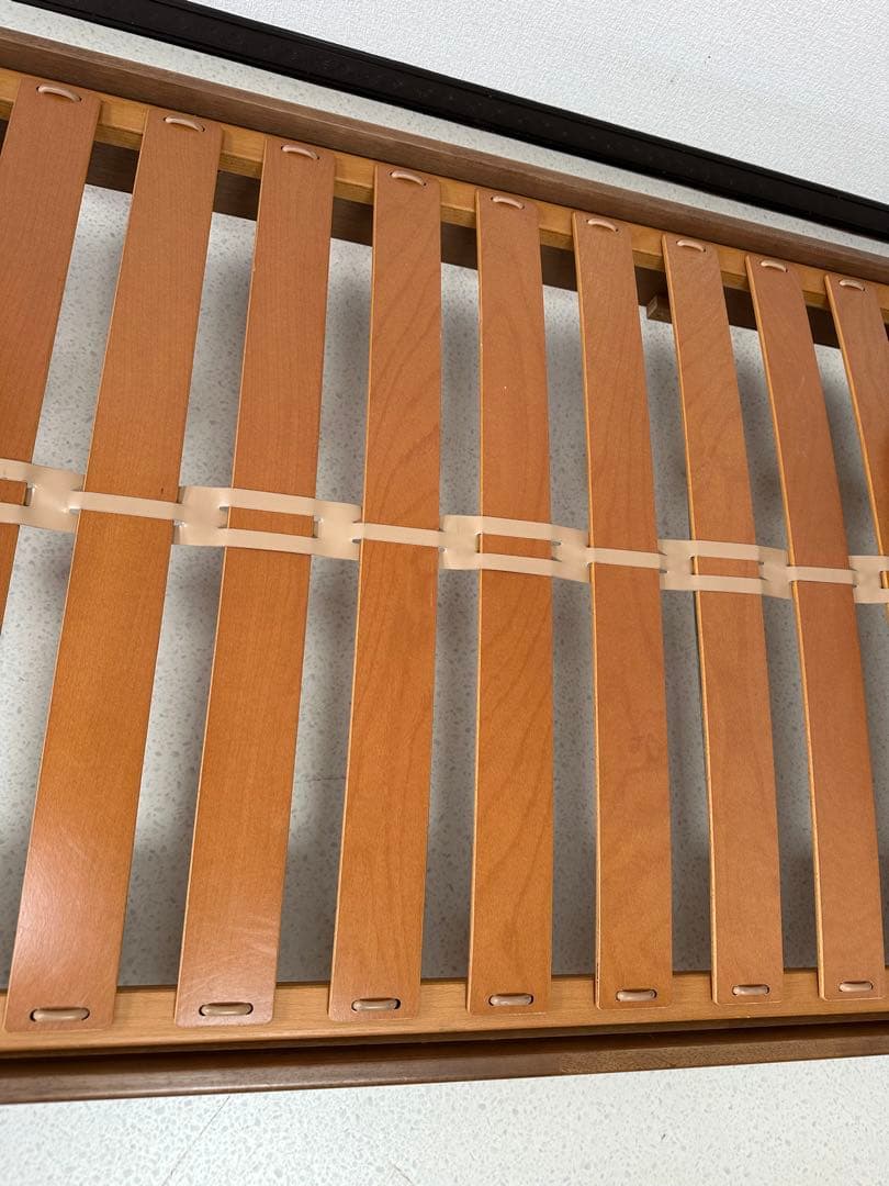 カリモク ヒュルスタ社 シングルベッド フレーム 管理※i4※