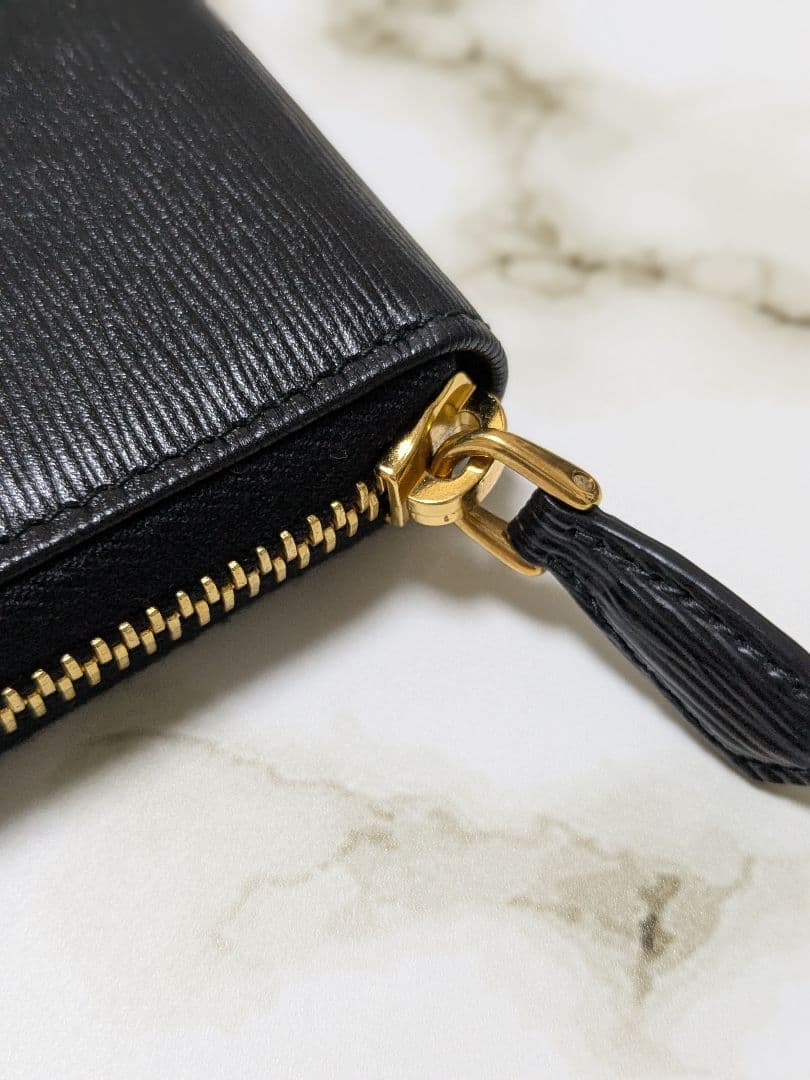 ♡美品♡PRADA♡ケース♡ラウンドファスナー♡ヴィッテロムーブ♡ネロ♡