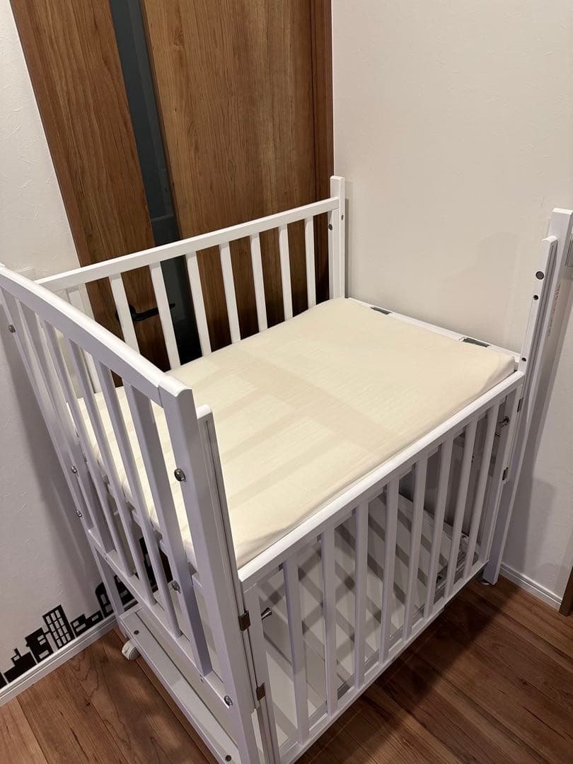 ヤマサキ国産ハイタイプ コンパクトベビーベッド ツーオープン