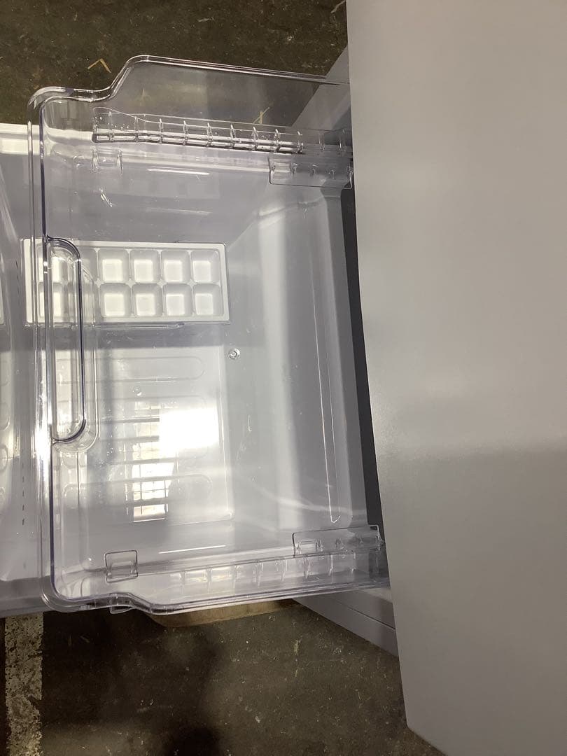 ⭐️2025年製⭐️ シャープ 2ドア冷凍冷蔵庫 SJ-D18P-W 179L★