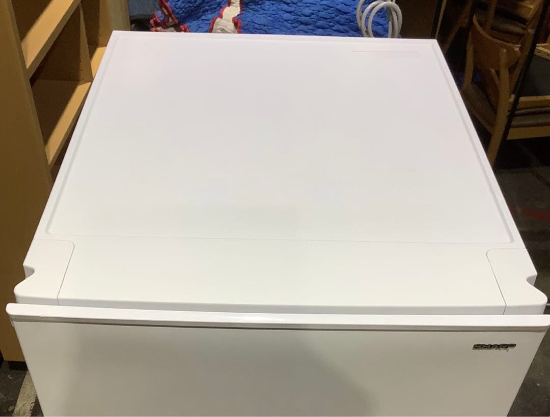 ⭐️2025年製⭐️ シャープ 2ドア冷凍冷蔵庫 SJ-D18P-W 179L★
