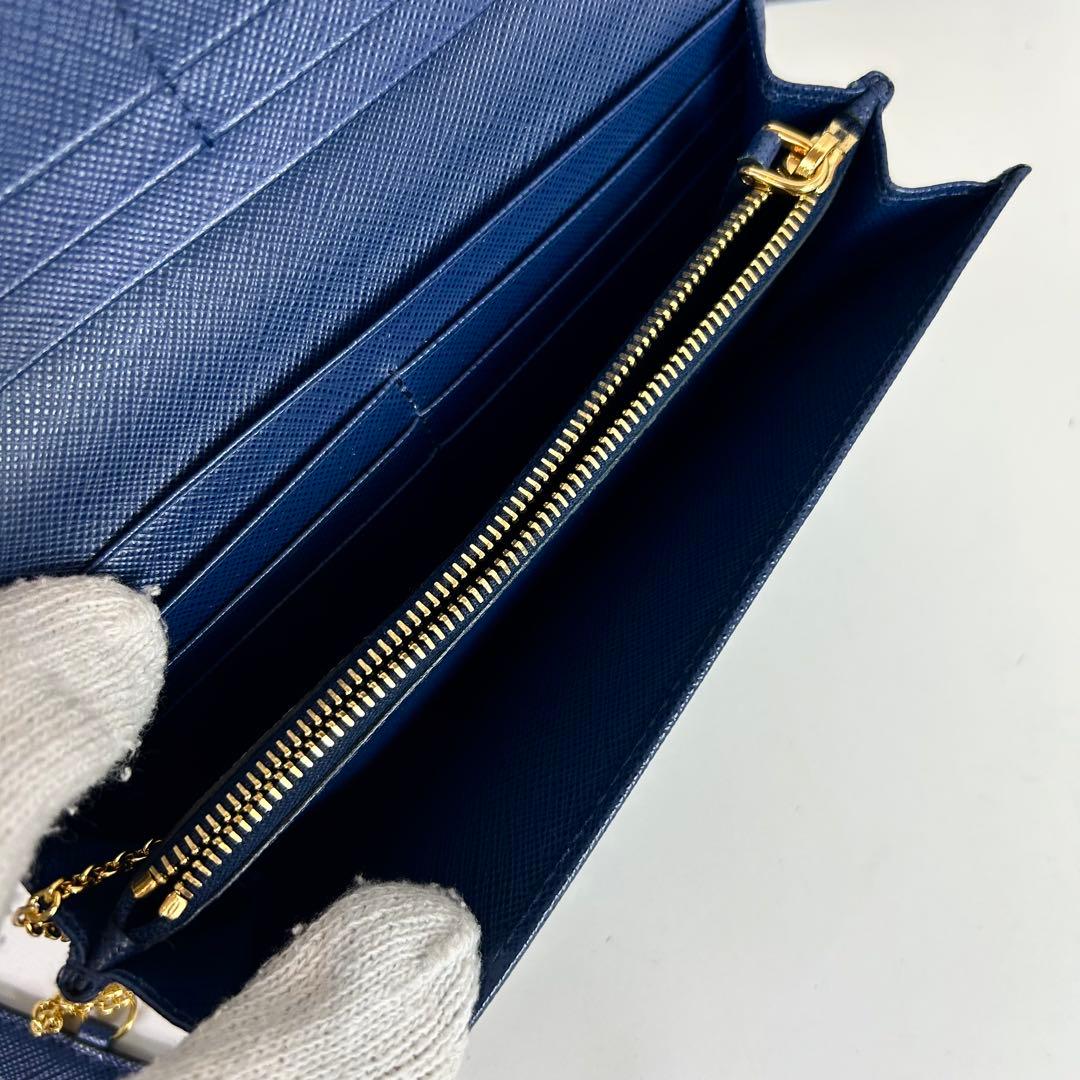 【美品 希少色】プラダ 長財布 三角ロゴ サフィアーノレザー