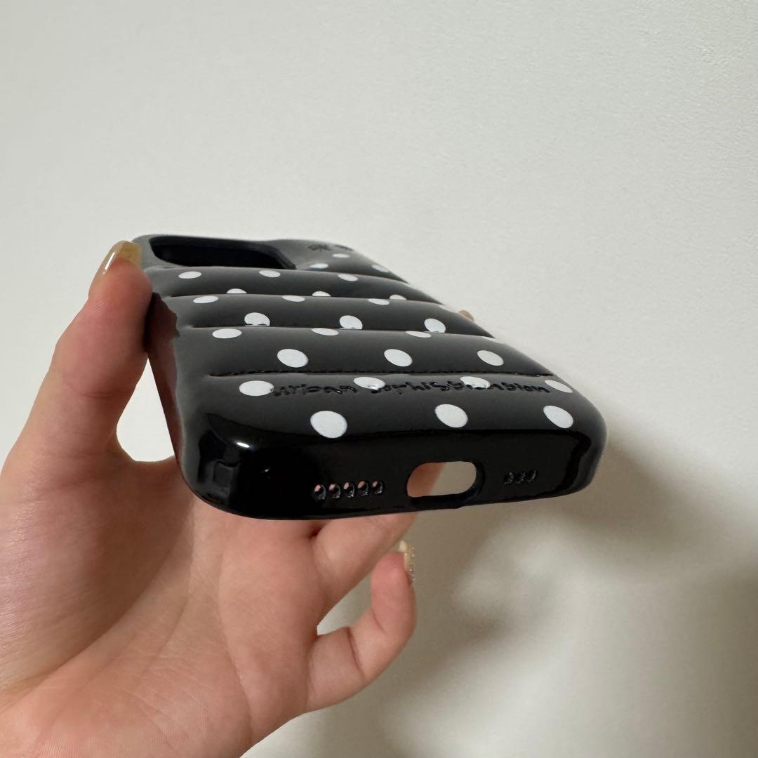 Urban Sophisticationドット柄 iPhone15Pro