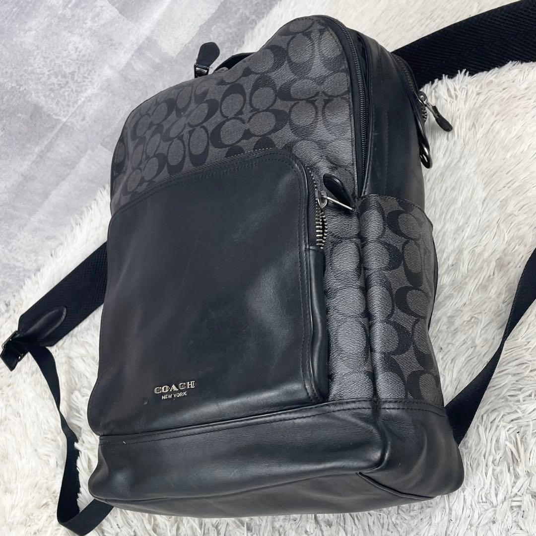 A4可 美品 コーチ PVC リュック シグネチャー ロゴ型押し ファスナー 黒