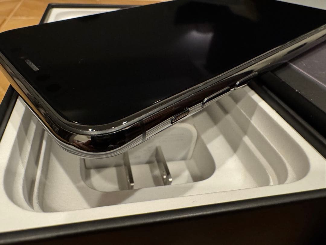 美品 付属品有り iPhone 11 Pro スペースグレイ 256GB