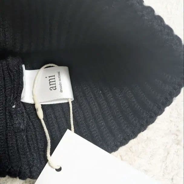 新品未使用　ami parisニットビーニー ブラック