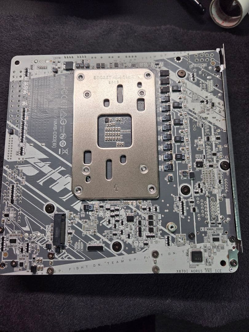 GIGABYTE X870I AORUS PRO ICE　マザーボード