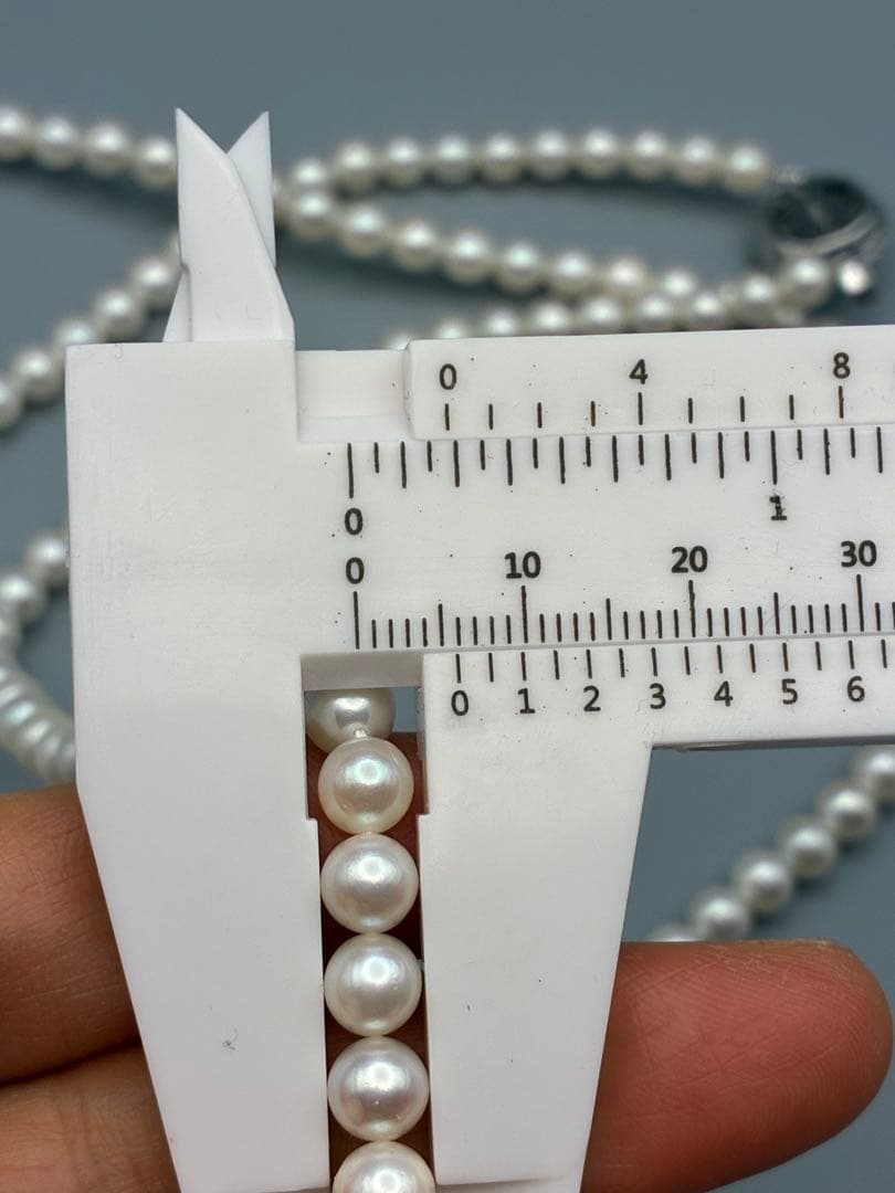 アコヤ真珠　本真珠　 0.6cm ロング　83cm レディース