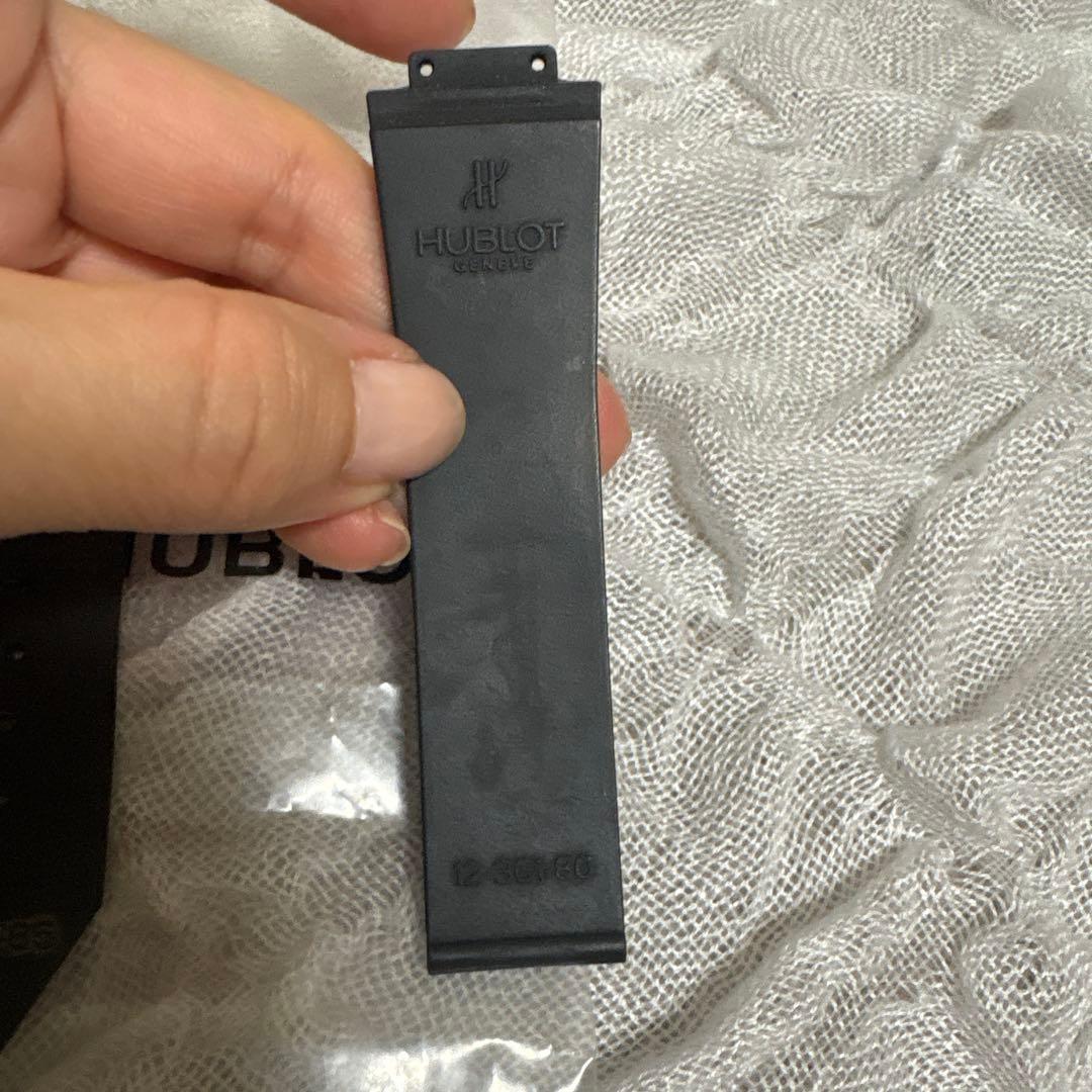 ゆ*か様 HUBLOT ウブロ　 ブラック ラバーベルト