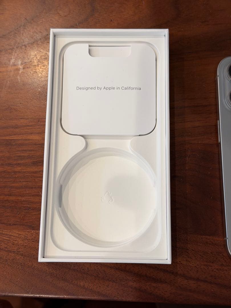 iPhone15 Pro 128GB ナチュラルチタニウム　ケース付き