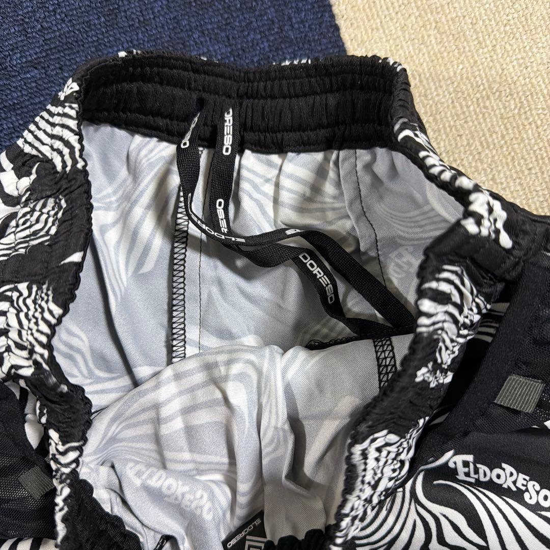 Eldoreso ストライプ柄ショートパンツ
