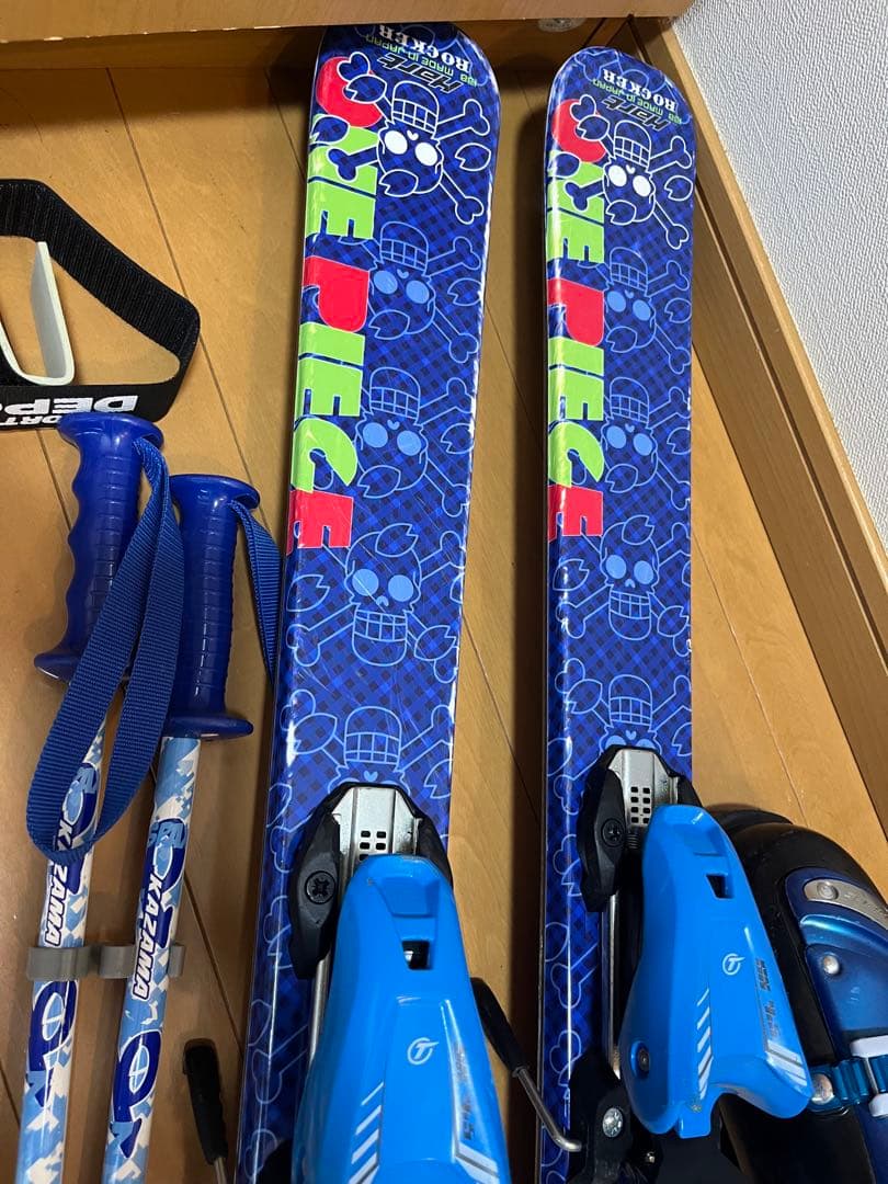 美品 ジュニア用スキー 板138cm 身長125〜145cmくらい ブーツ24