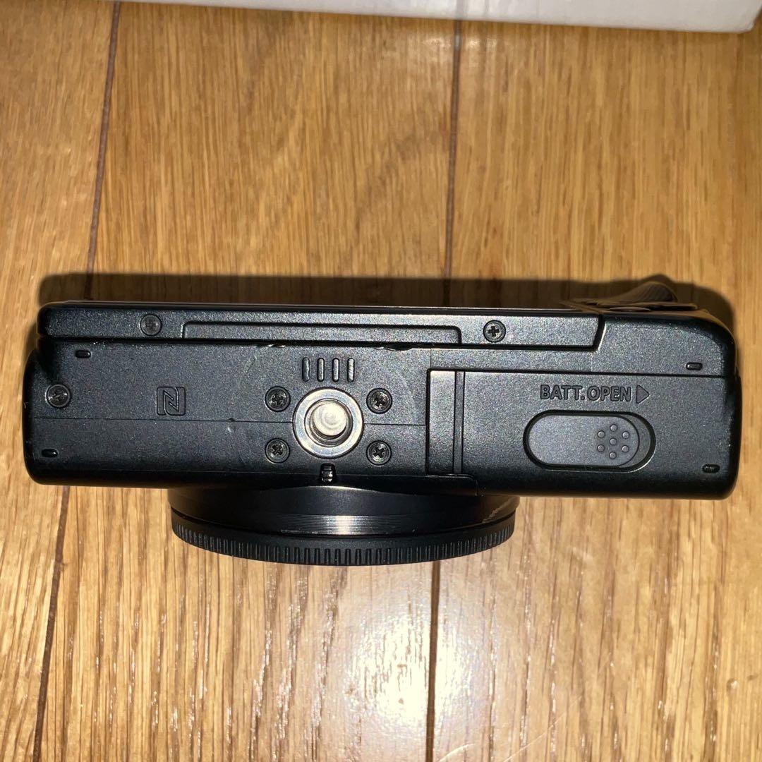 Canon EOS M100 ダブルレンズキット　ブラック　ミラーレスカメラ