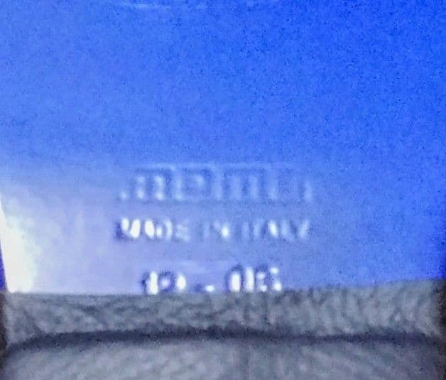 WAT 。 MOMO ステアリング /青　正規品。