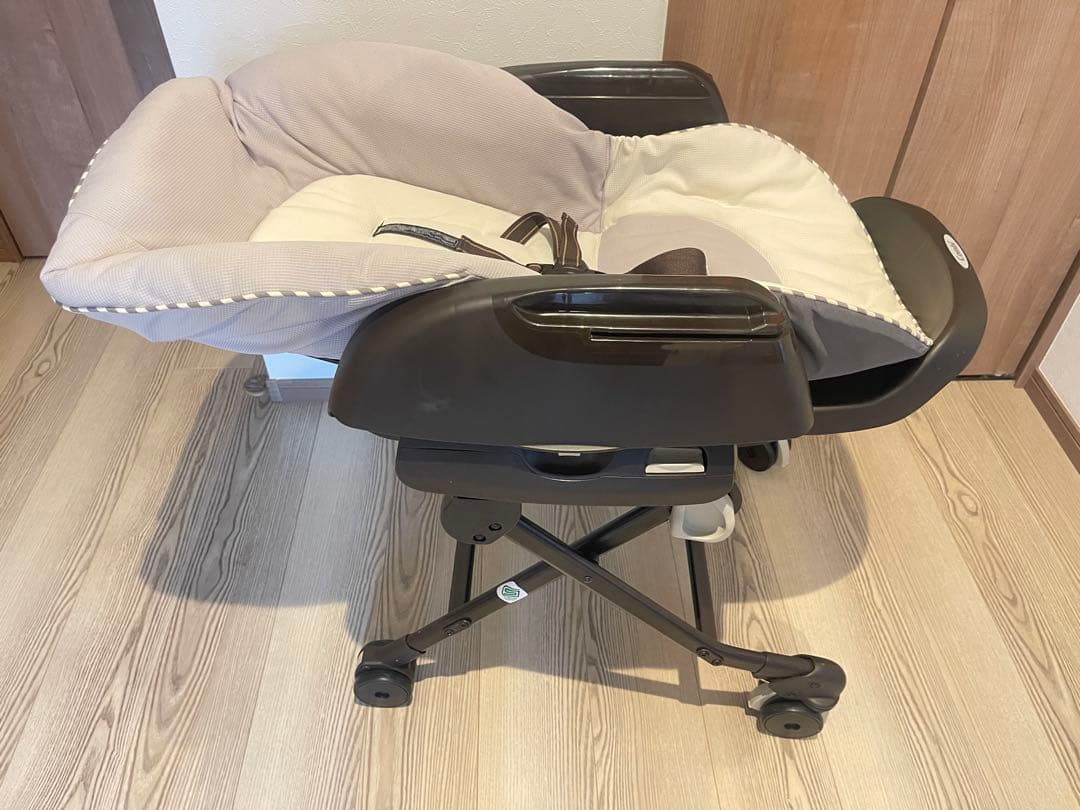 コンビ　ネムリラ　手動　ハイローチェア　スウィングベッド&チェア