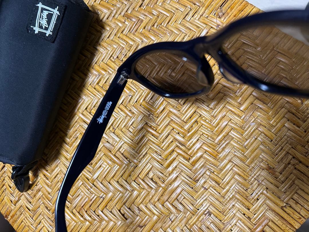 STUSSYネイビー 偏光レンズ サングラス ケース付き