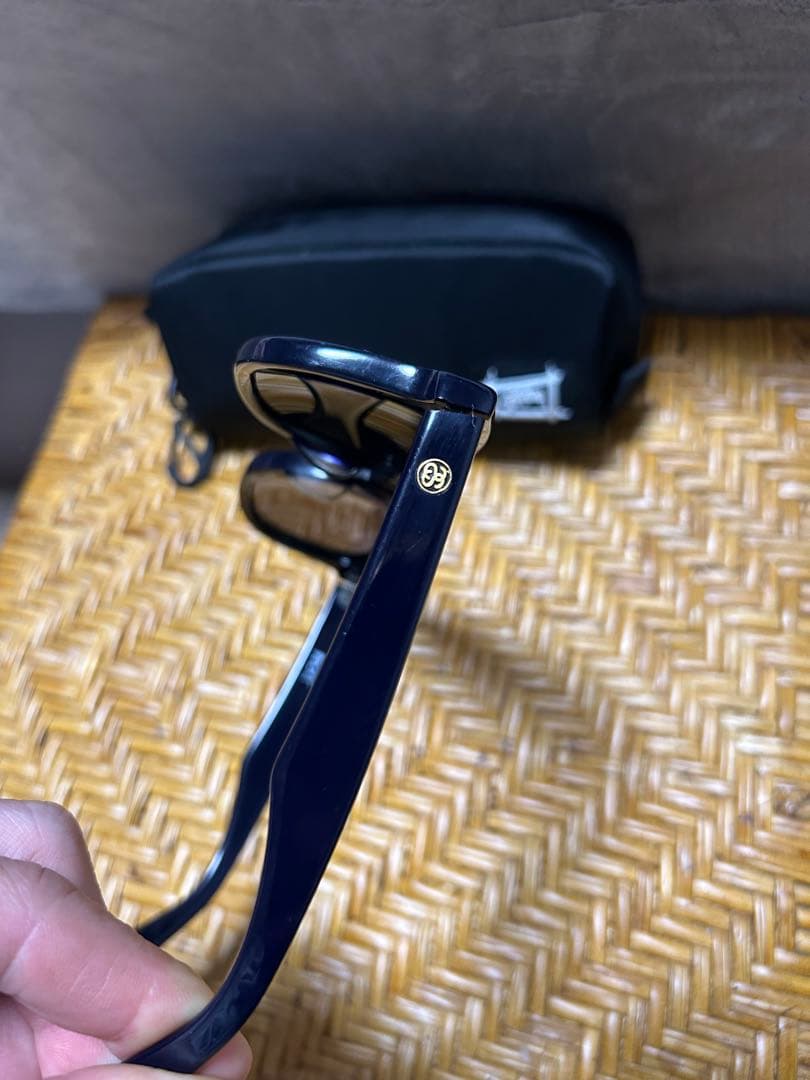 STUSSYネイビー 偏光レンズ サングラス ケース付き