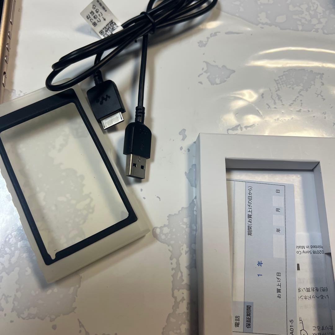 ウ*ュ様 SONY NW-A55　WALKMAN　ウォークマン　ゴールド　16G