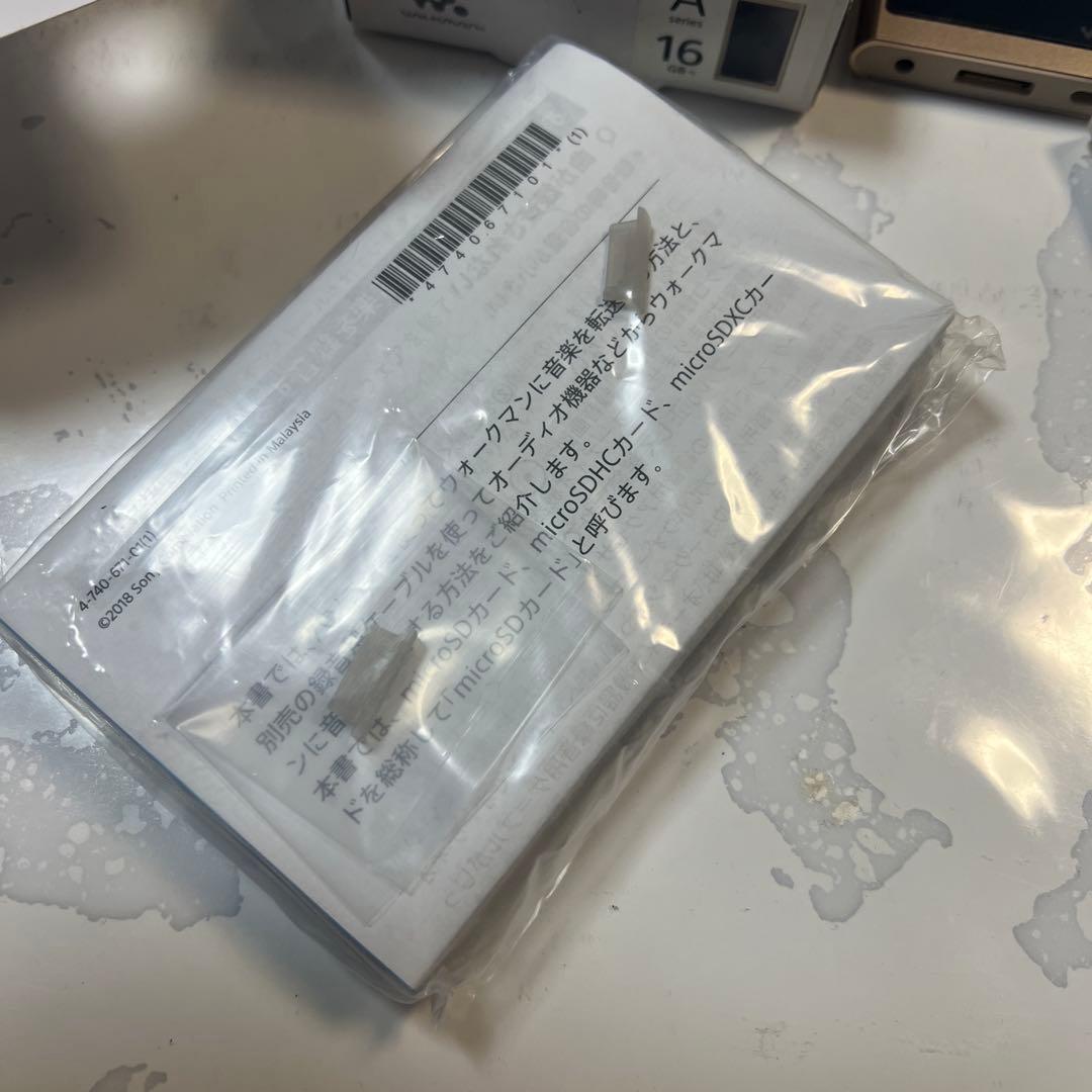 ウ*ュ様 SONY NW-A55　WALKMAN　ウォークマン　ゴールド　16G