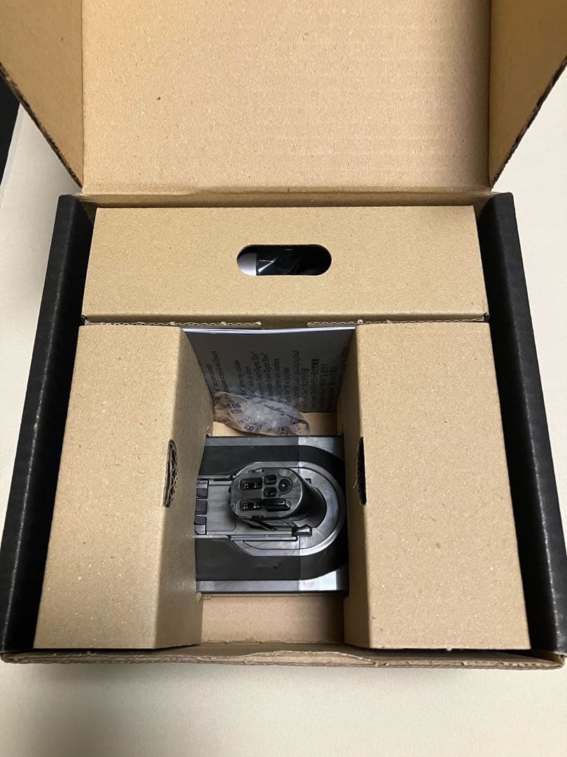 【未開封未使用】Dyson ダイソン SV18 純正 バッテリー 充電器 セット