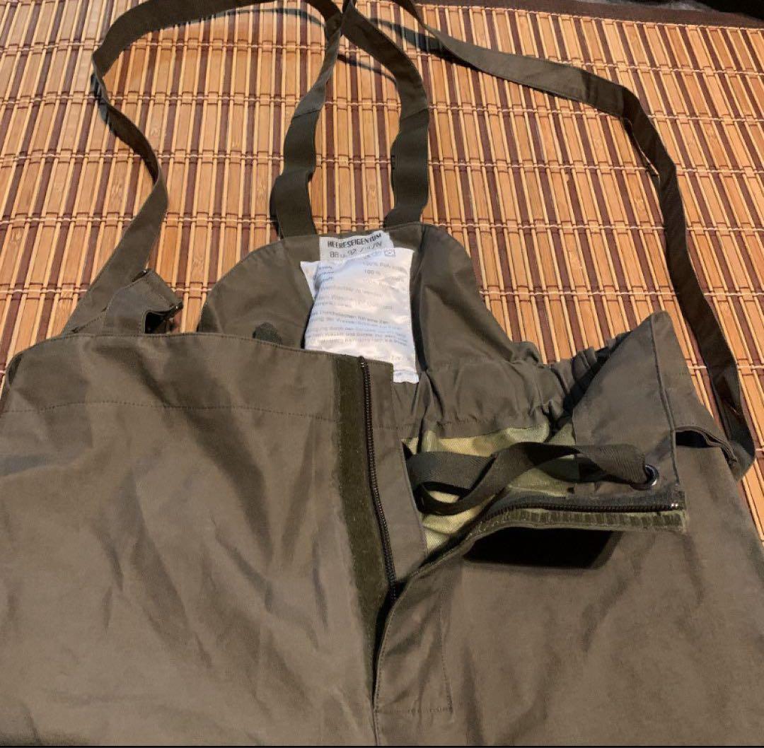 希少 オーストリア軍 ゴアテックスパンツ