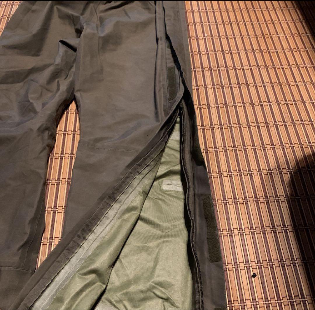 希少 オーストリア軍 ゴアテックスパンツ