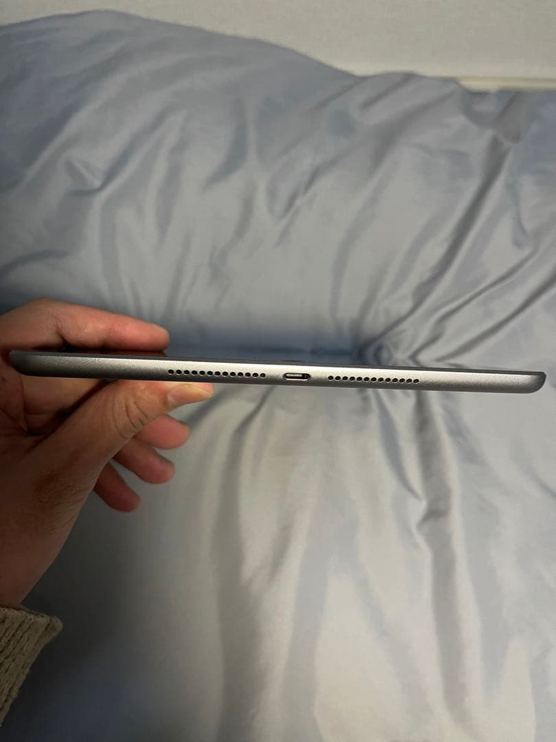 Apple iPad 第6世代 32GB 本体