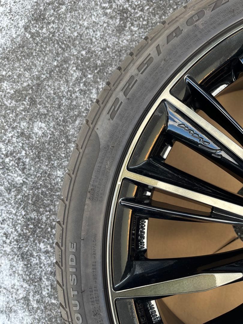 レイズベルサスヴォウジェLIMITEDスモーククリア 19インチ8J +35