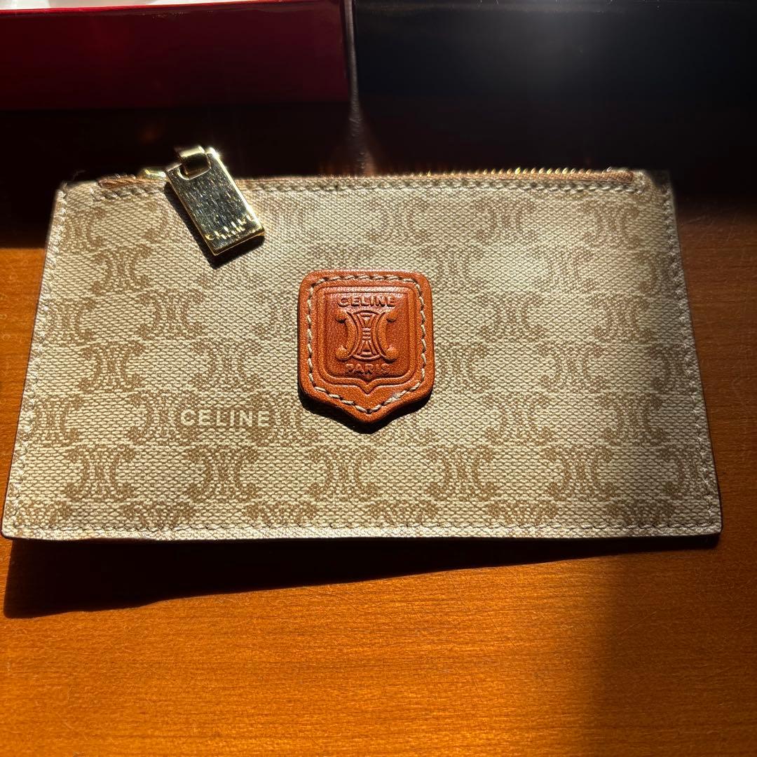 未使用　CELINE ケース ベージュ